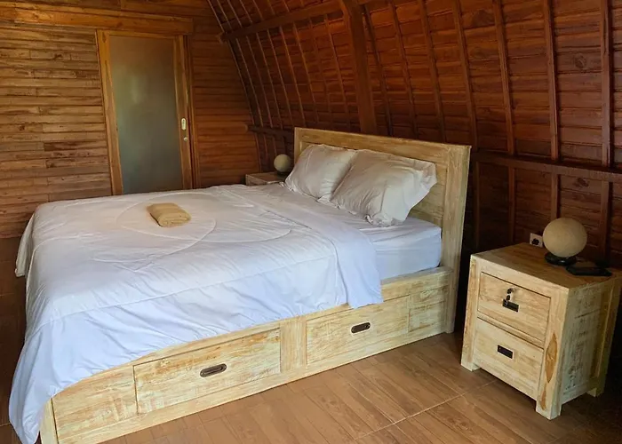 Sugita Wooden House ゲストハウス 4*