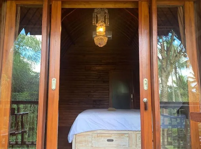 Sugita Wooden House パヤンガン